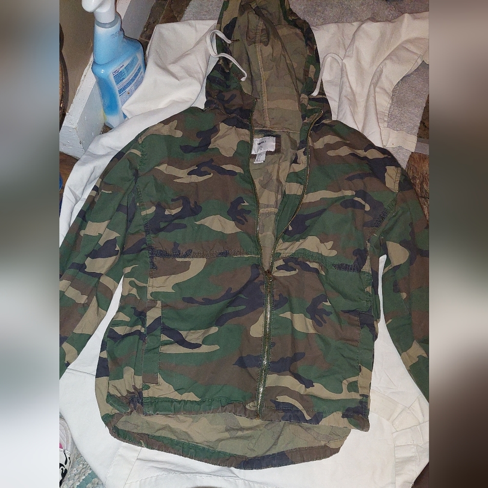Forever 21 camp breaker